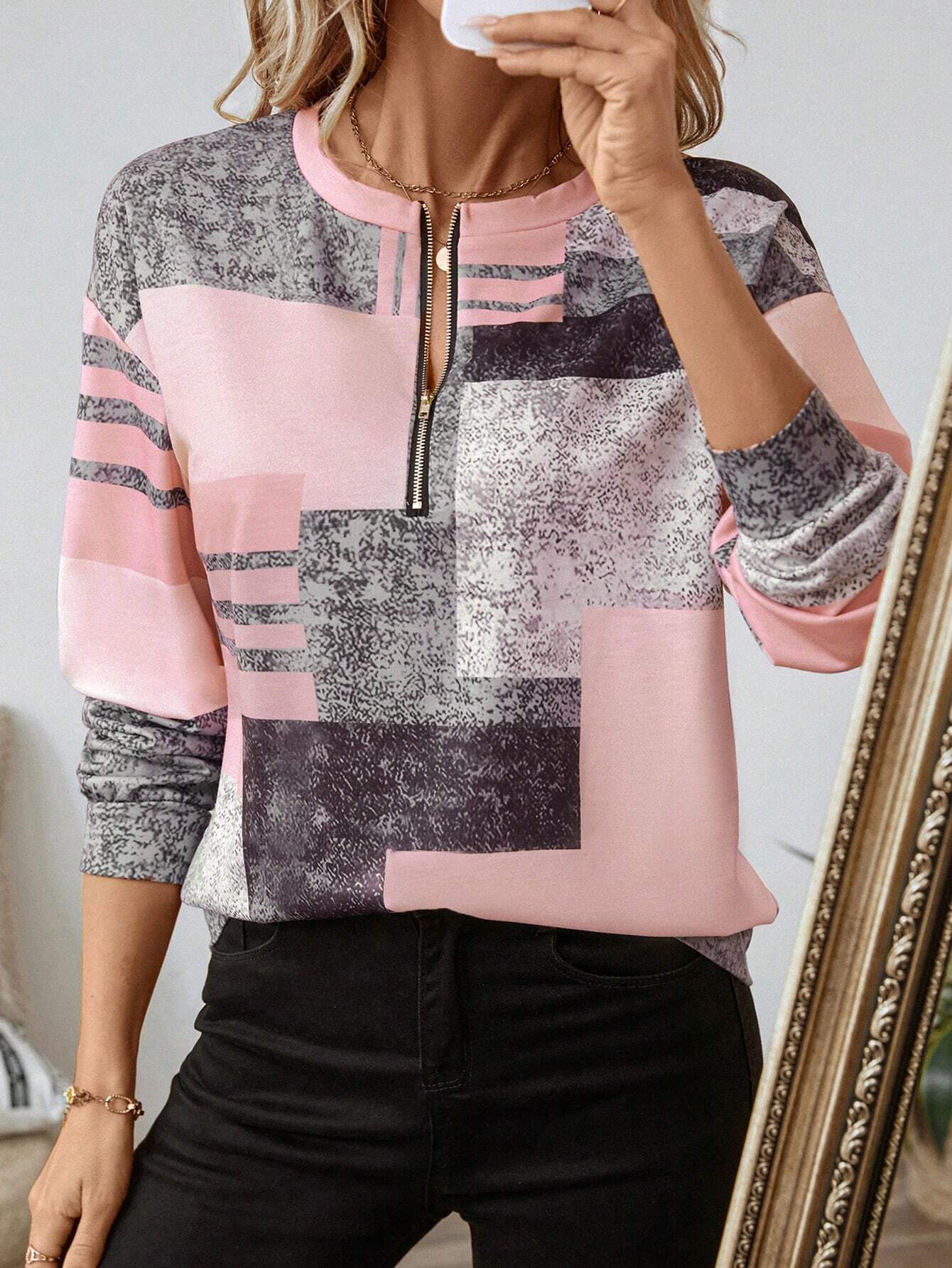 SANDRA – MODERNE ZIP-UP BLOUSE