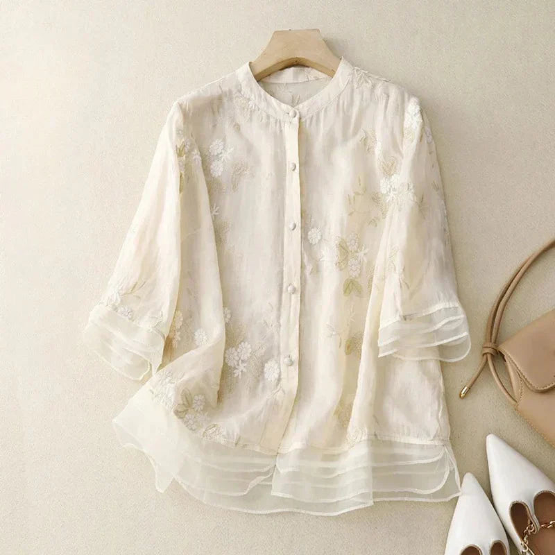 Nadine™ | Geborduurde Blouse