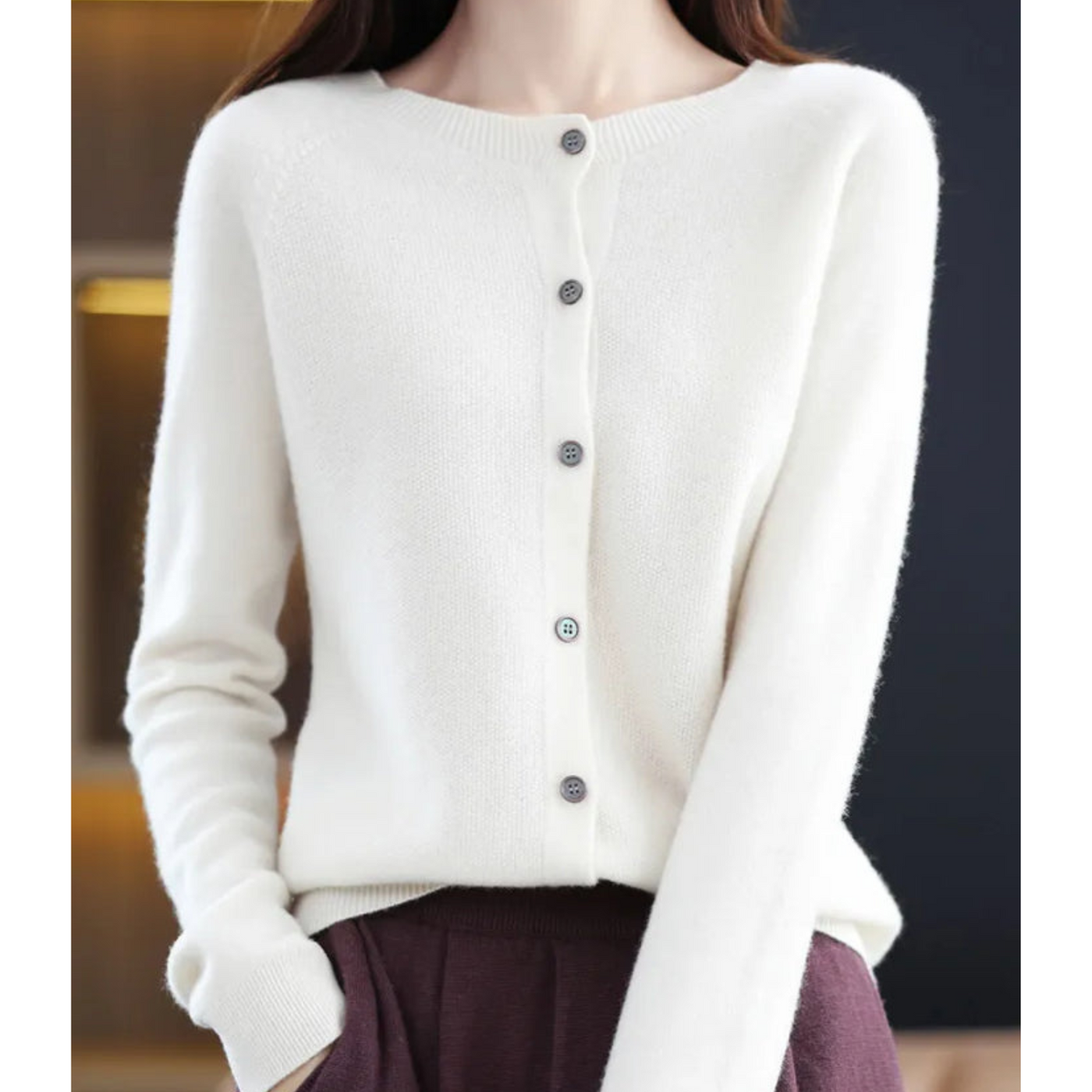 DIANE – KNUSSE RONDE-HALS CARDIGAN