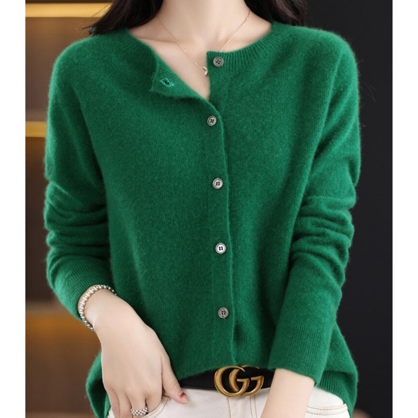 DIANE – KNUSSE RONDE-HALS CARDIGAN