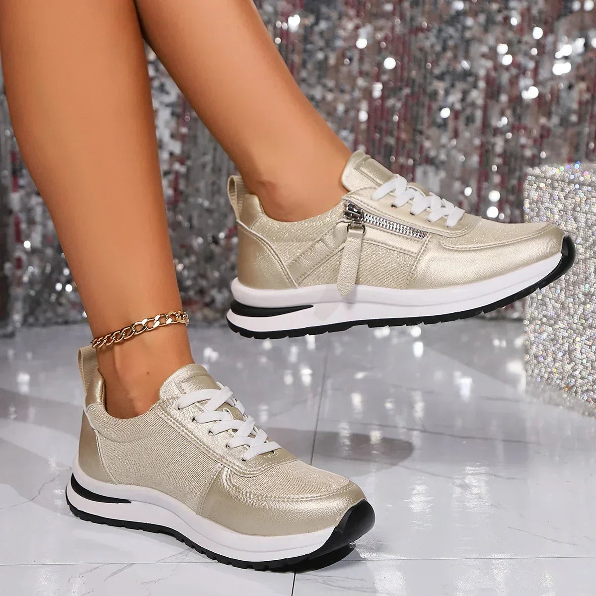 RILEY – GLANZEND COMFORT SNEAKER
