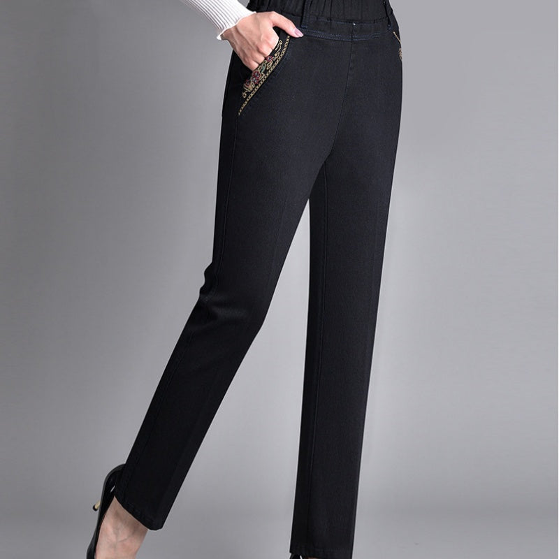 CLARA – KLASSIEKE BROEK MET RECHTE PIJP