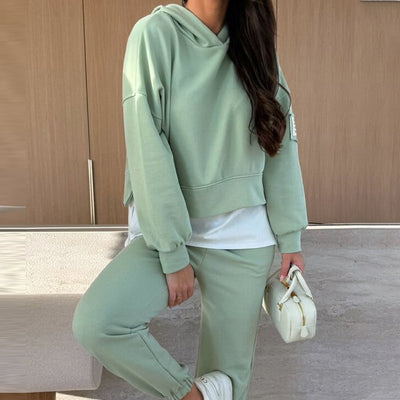 BEATRICE – RELAXTE JOGGINGSET MET CAPUCHON